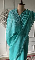 Load image into Gallery viewer, Chikankari on the pallu, seen close