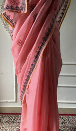 Load image into Gallery viewer, Chikankari on the pallu, seen close
