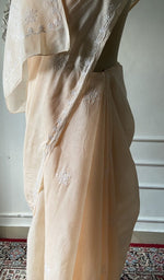 Load image into Gallery viewer, Border detail on the ivory cotton voile saree
