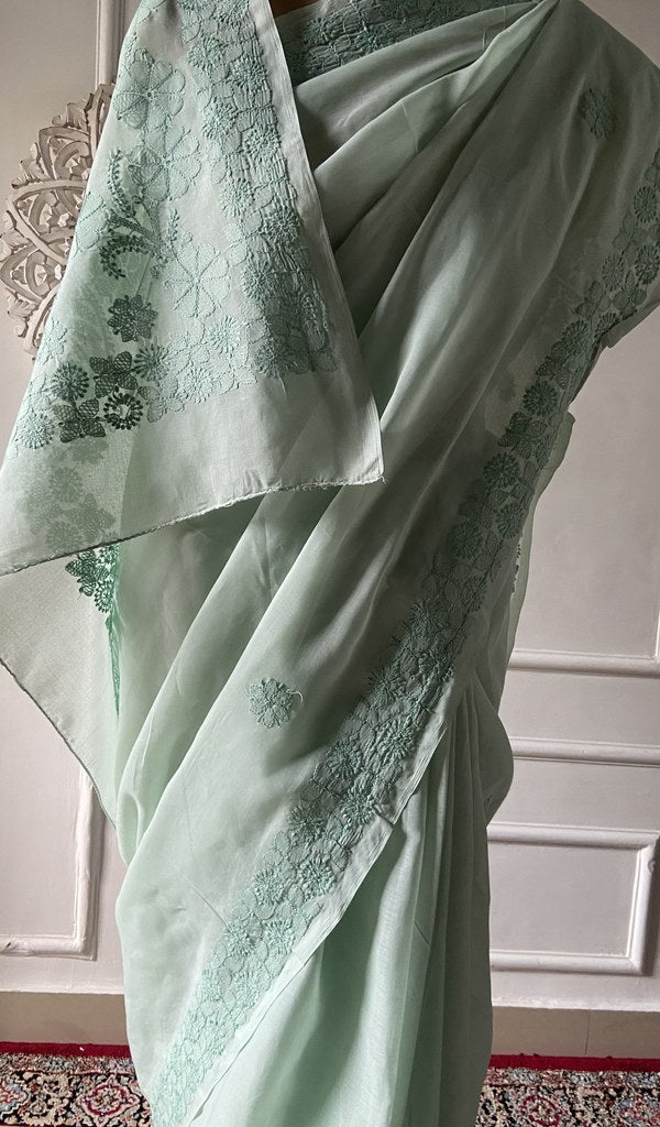 Chikankari on the pallu, seen close