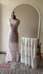 White mul chanderi set on the mannequin with its dupatta