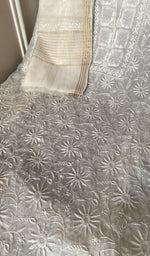 Do taar and teen taar jaaldar chikankari on the white mul chanderi
