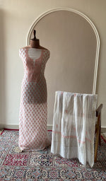White mul chanderi set on the mannequin with its dupatta