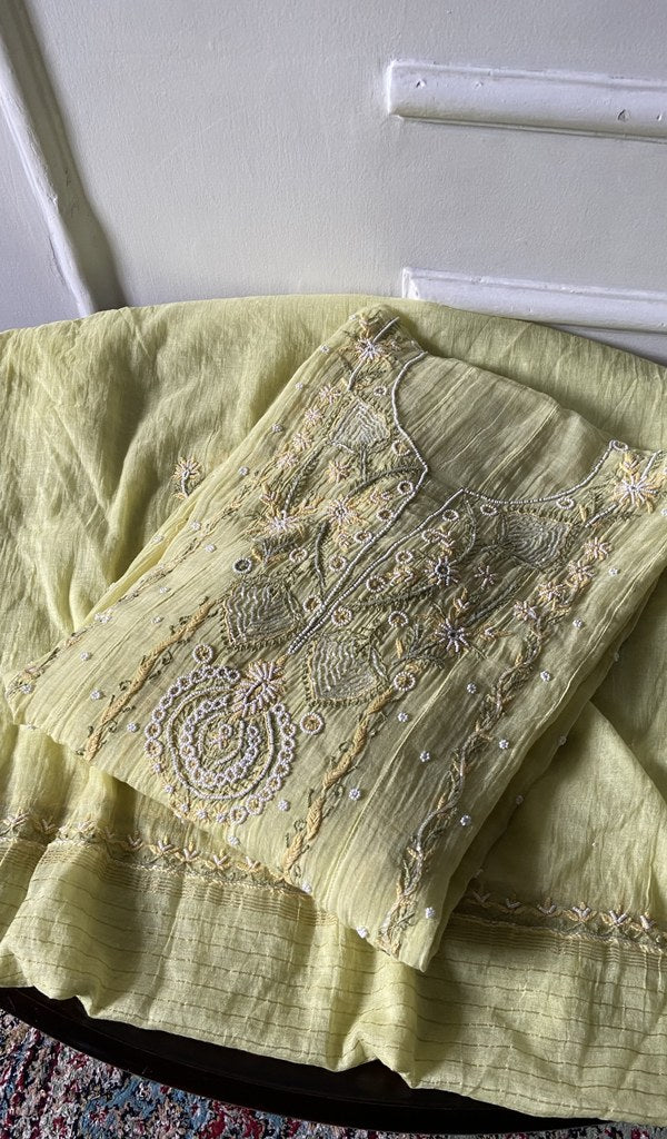 folded stack, kurta with the dupatta
