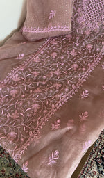 Dusty rose organza silk kurta, close view of the embroidery
