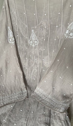 The dupatta, corner and border
