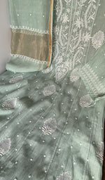 Kurta front laid out with the dupatta over it