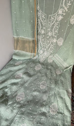 Dupatta laid over the kurta, pure mul chanderi