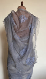 Saree on the mannequin, three quarter view