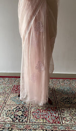 Pallu spread open