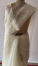 The drape seen from the front