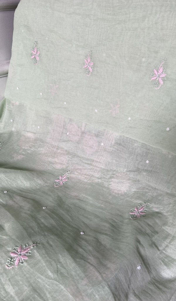 Work across the body of the kurta piece