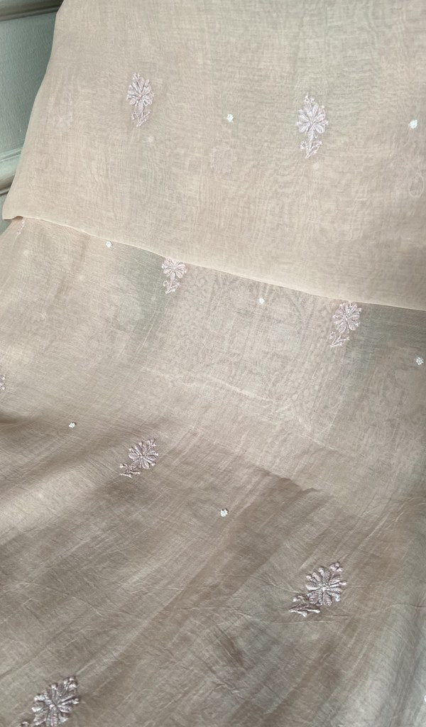 Work across the body of the kurta piece