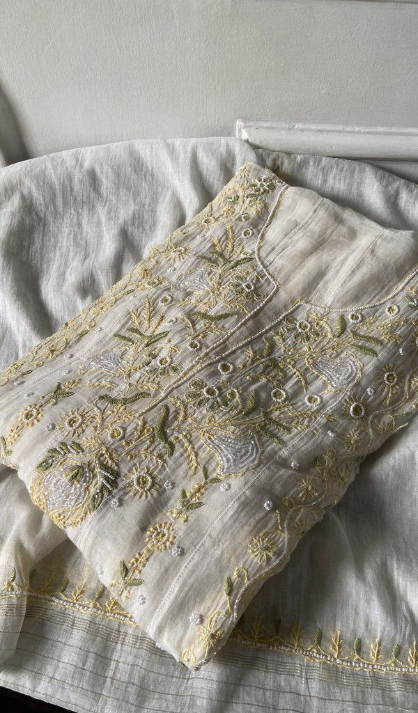 folded stack, kurta with the dupatta
