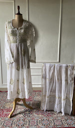 Load image into Gallery viewer, off white pure mul chanderi chikankari set on the mannequin, dupatta on the stand