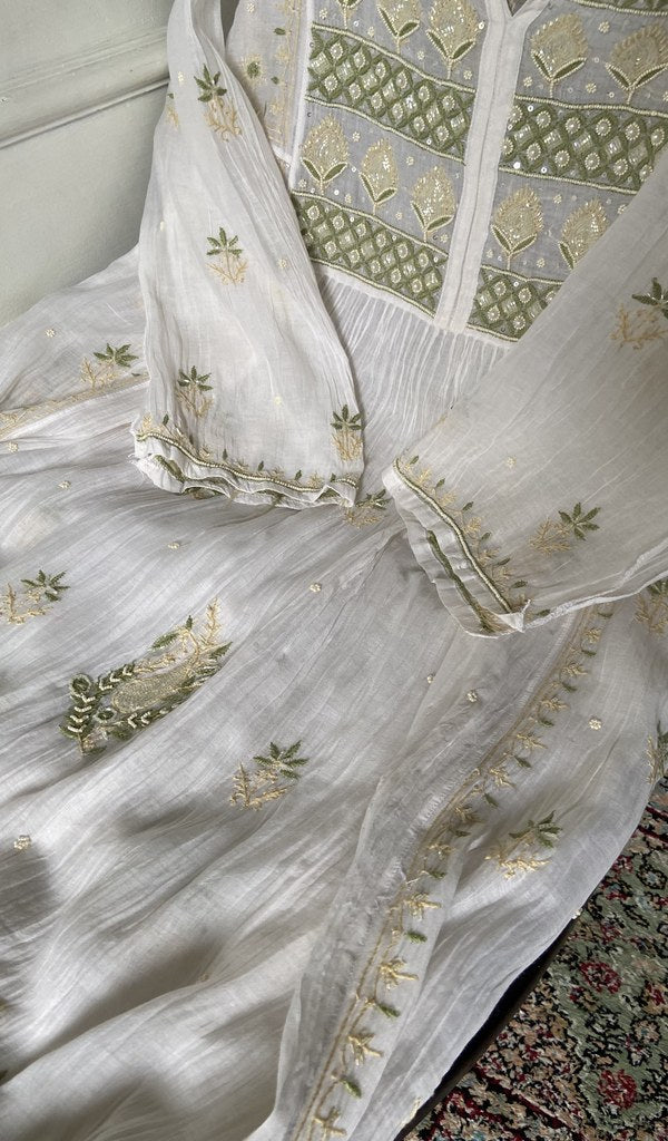 fine chikankari across the kurta