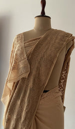 The drape seen from the front