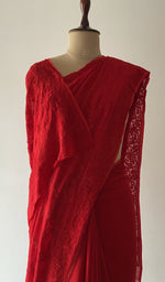 Border along the edge, fine chikankari on border and pallu