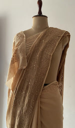 The drape seen from the front