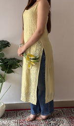 Back of the 2 pc stitched kurta set