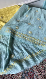 Load image into Gallery viewer, Close up of the thread work
