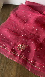 Kurta and dupatta laid out together