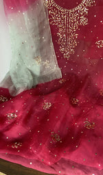 Kurta front laid out with the dupatta over it