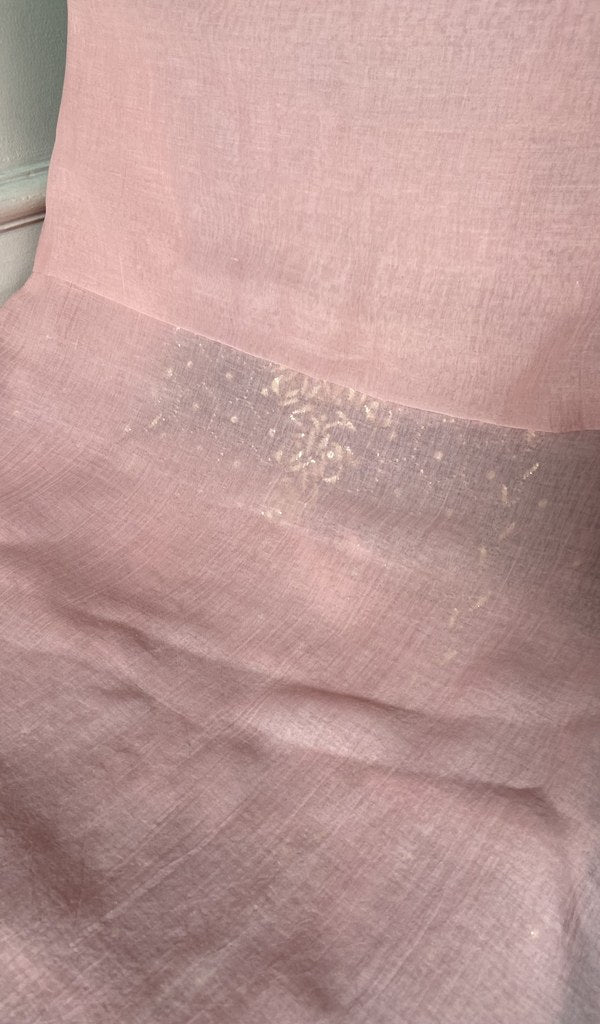 Work across the body of the kurta piece