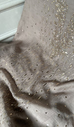 Gala of the mauve kurta piece, worked in fine chikankari