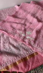 Load image into Gallery viewer, Close up of the thread work