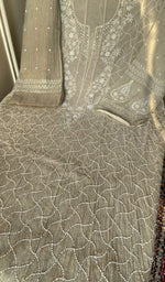 Beige mul chanderi kurta, close view of the embroidery