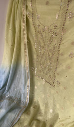 The dupatta, corner and border