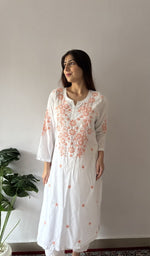 Sleeve and hem detail