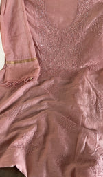 Dupatta laid over the kurta, pure mul chanderi