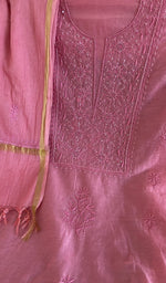 Stitch detail on the pink mul chanderi kurta