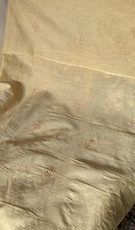 Dupatta border detail