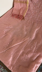 Onion pink mul chanderi kurta, close view of the embroidery