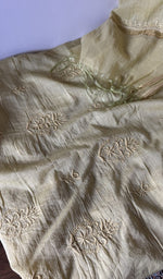 Dupatta laid over the kurta, pure mul chanderi
