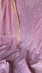 Dupatta laid over the kurta, pure mul chanderi