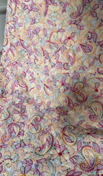 thread detail on the kurta piece