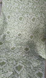 close view of the fine jaaldar chikankari with haath ki jaali