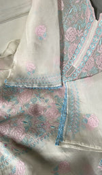 Gala of the white kurta piece, worked in fine chikankari