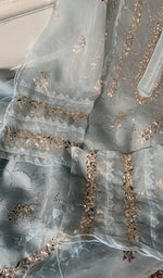 Load image into Gallery viewer, mukaish work and badlawork across the kurta