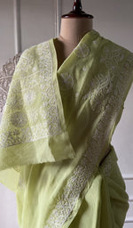 将图像加载到图库查看器中， Lime green cotton voile saree, back of the drape