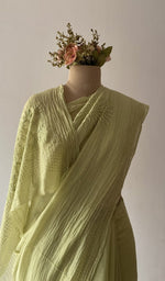 The drape from the back