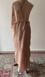 The drape seen from the front