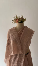 Border along the edge, fine chikankari on border pallu and allover