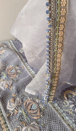 The dupatta, corner and border