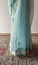 Fine chikankari on border and pallu across the pallu