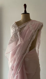 The drape seen from the front